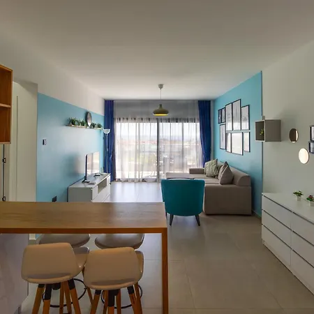 Gloria In Caesar Blue Resort,gym, Swimming Pools, Sauna, Hammam, Kids' Club Available 公寓 Perivolia tou Trikomou